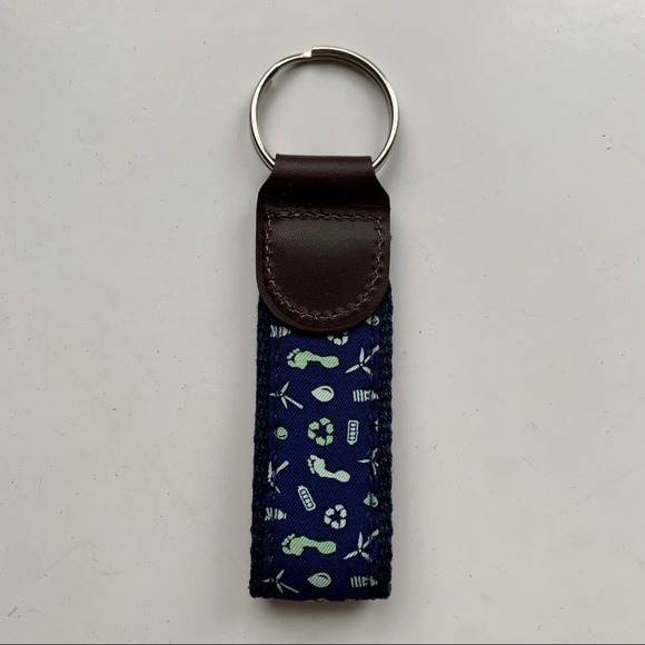 NIB Vineyard Vines Green Footprint Keychain Keyfob Mini Lanyard - Navy Blue - Picture 10 of 16